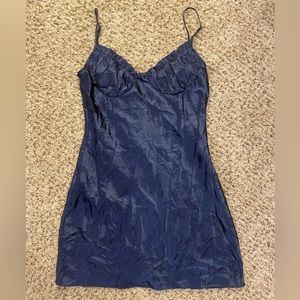 Beautiful navy blue silk dress, never worn. Size L